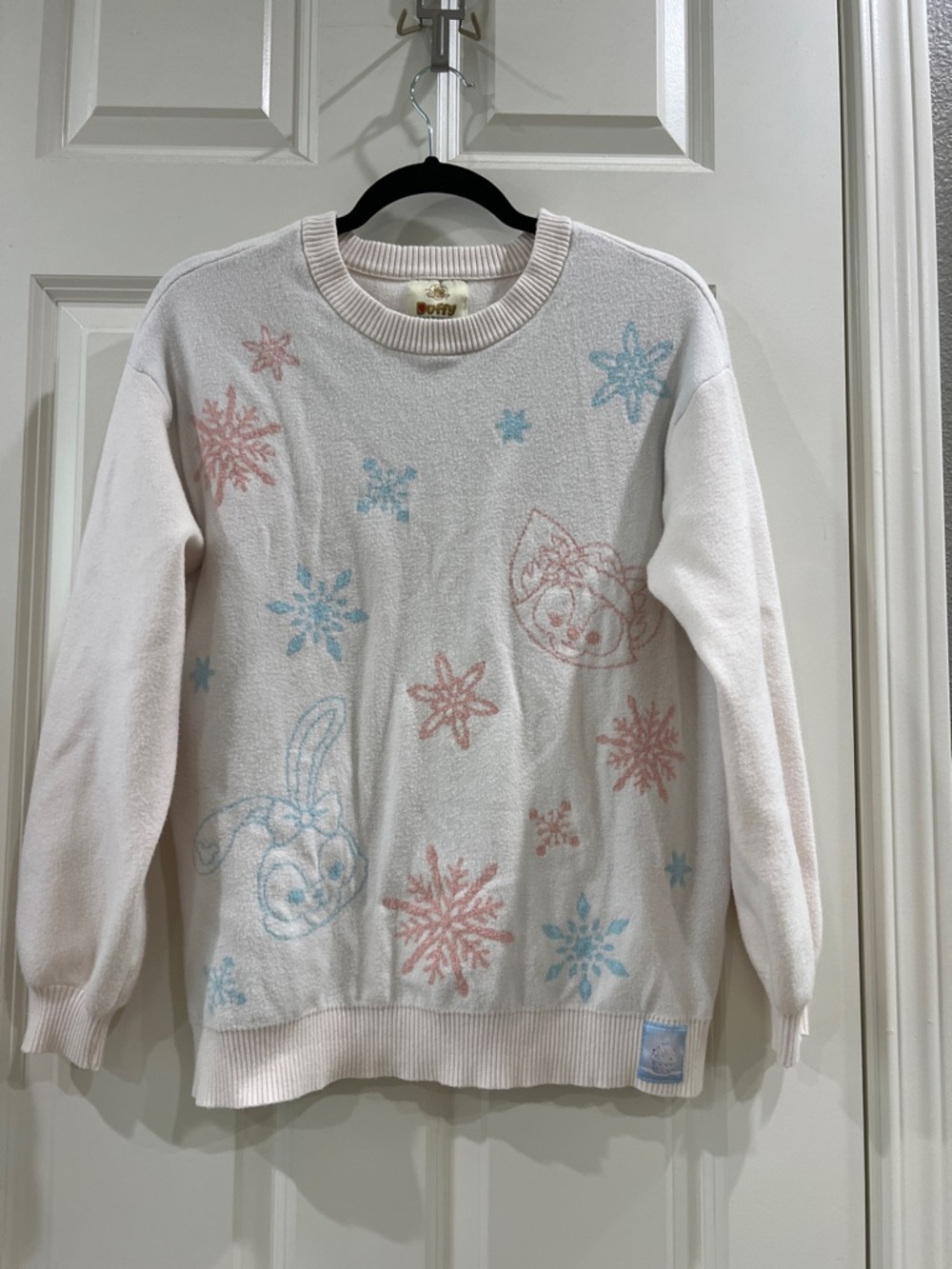 Hong Kong Disneyland Duffy and Friends sweater size small